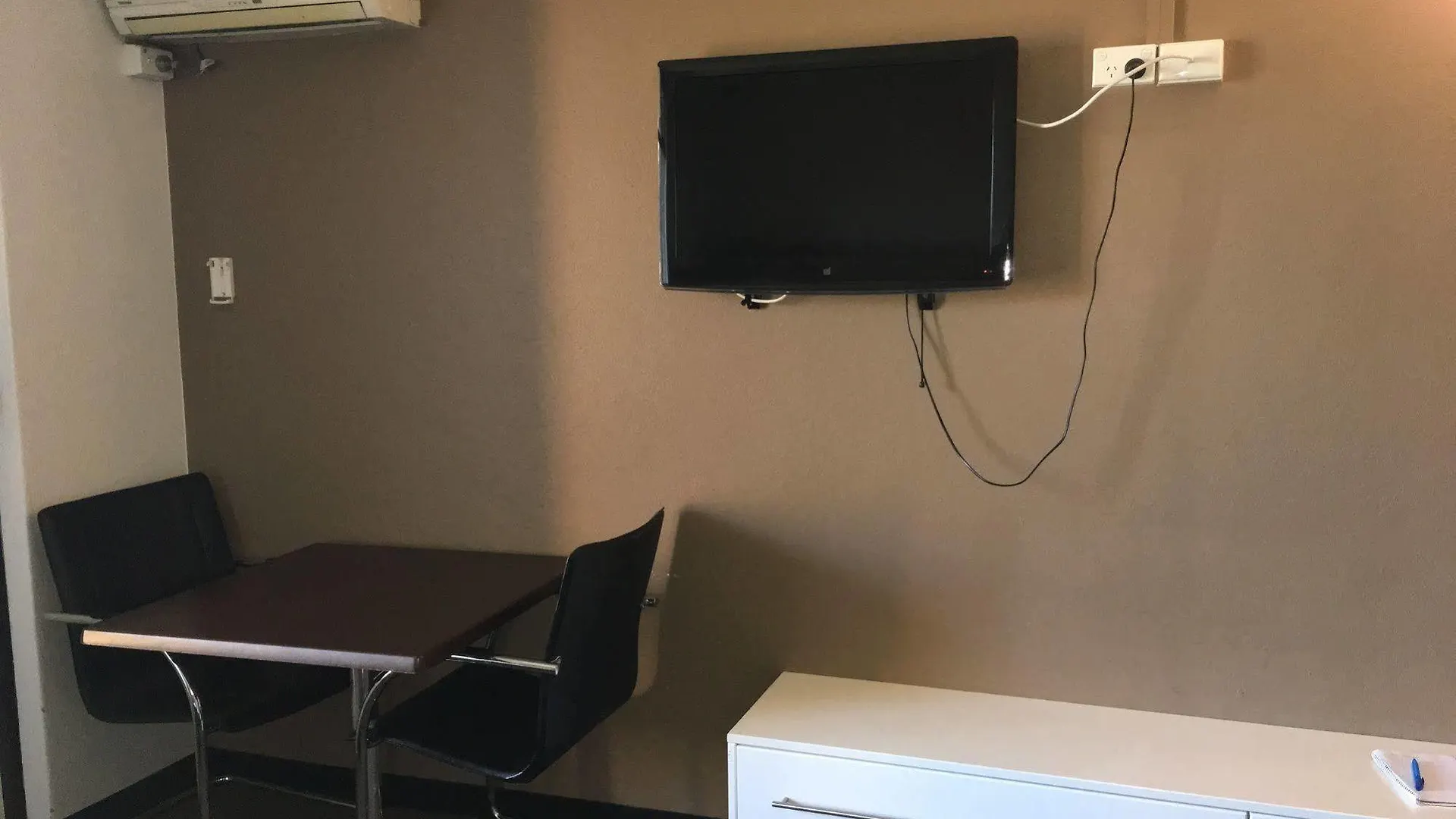 Red Cedars Motel Κανμπέρα 3*,