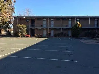 Red Cedars Motel Canberra