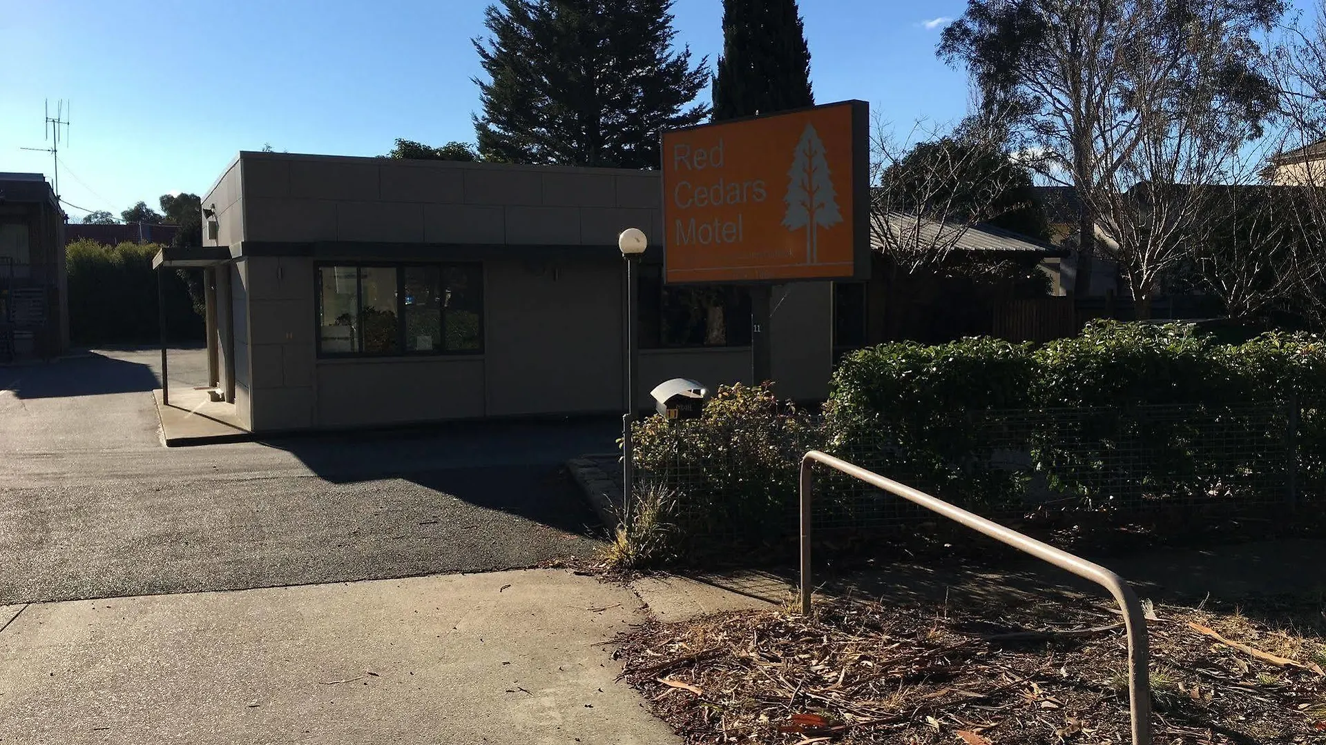 Red Cedars Motel Canberra