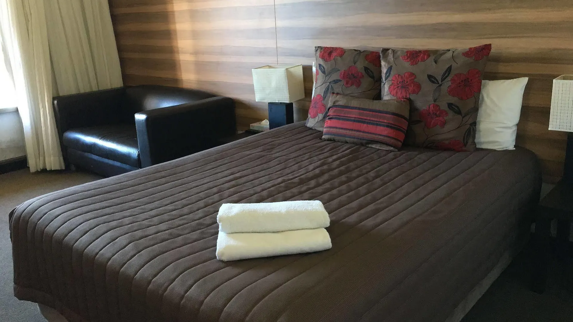 Red Cedars Motel Canberra