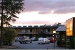 Red Cedars Motel Canberra