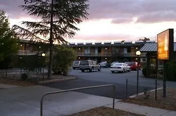 Red Cedars Motel Canberra