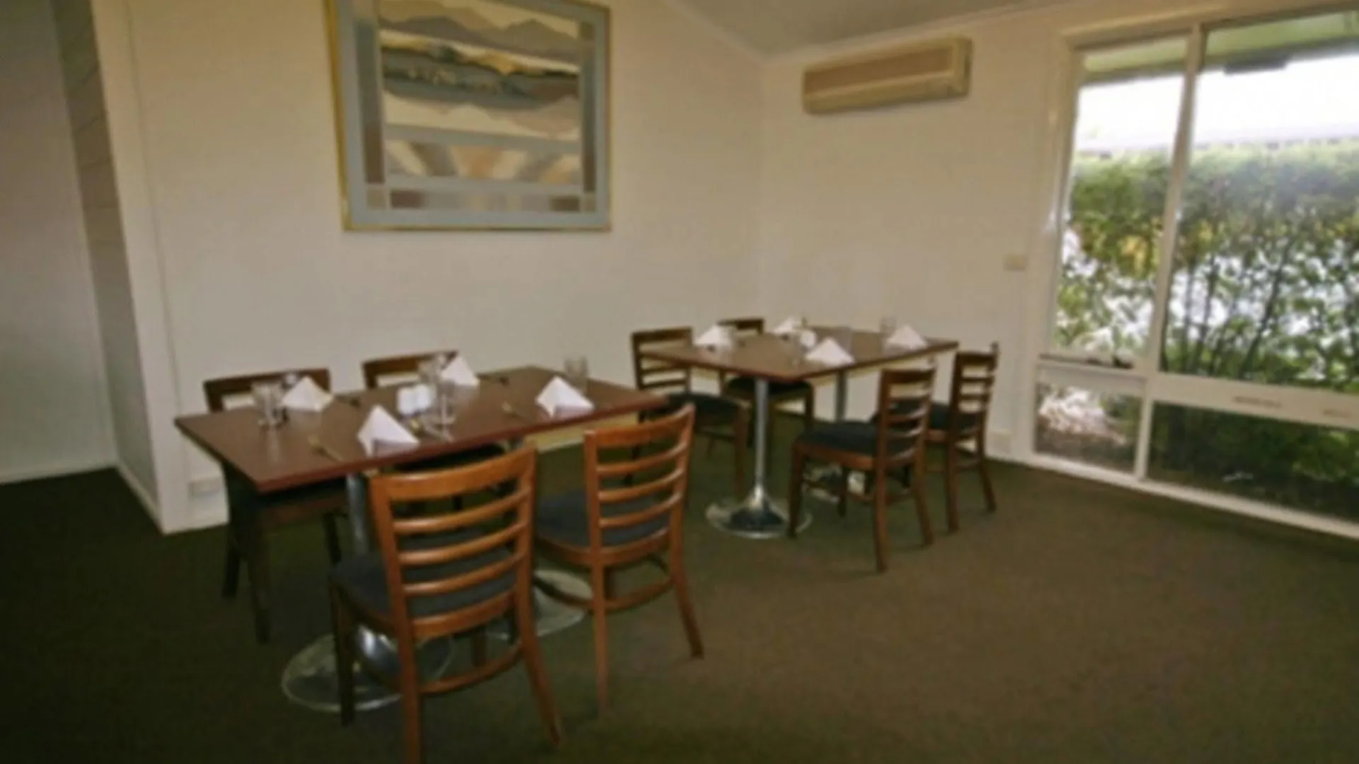 Red Cedars Motel Canberra